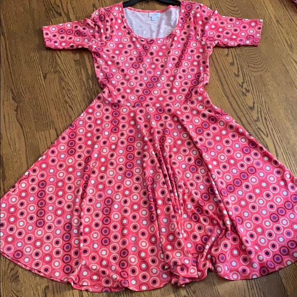LuLaRoe Dresses & Skirts - Lularoe Nicole Dress
